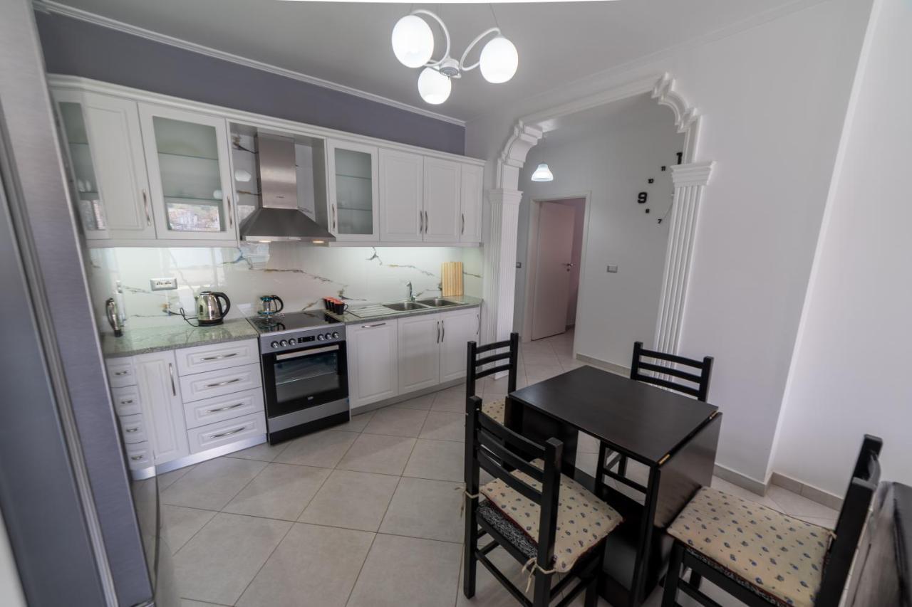 Sofi Apartments Sarandë エクステリア 写真